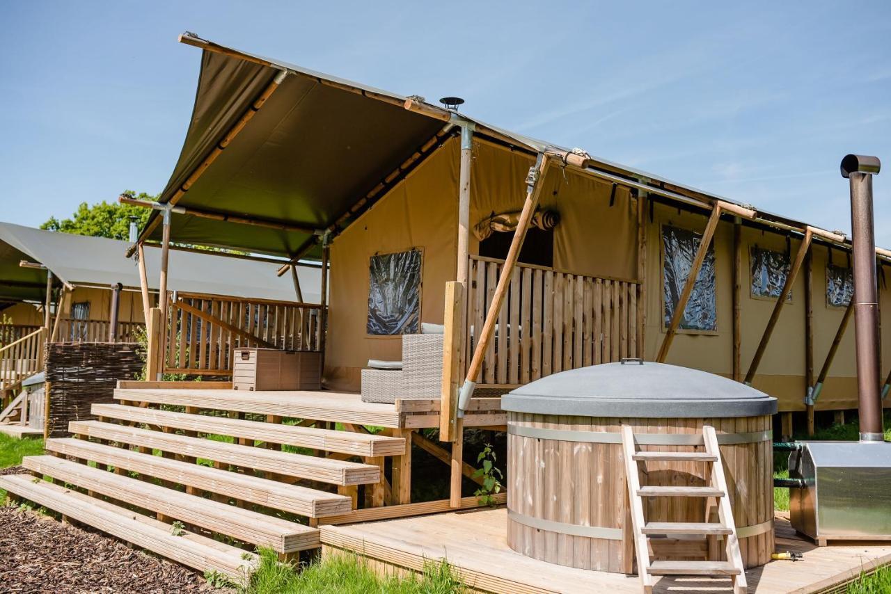 Hencote Vineyard Glamping Village 슈루즈버리 외부 사진