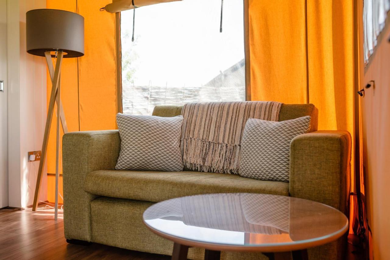 Hencote Vineyard Glamping Village 슈루즈버리 외부 사진