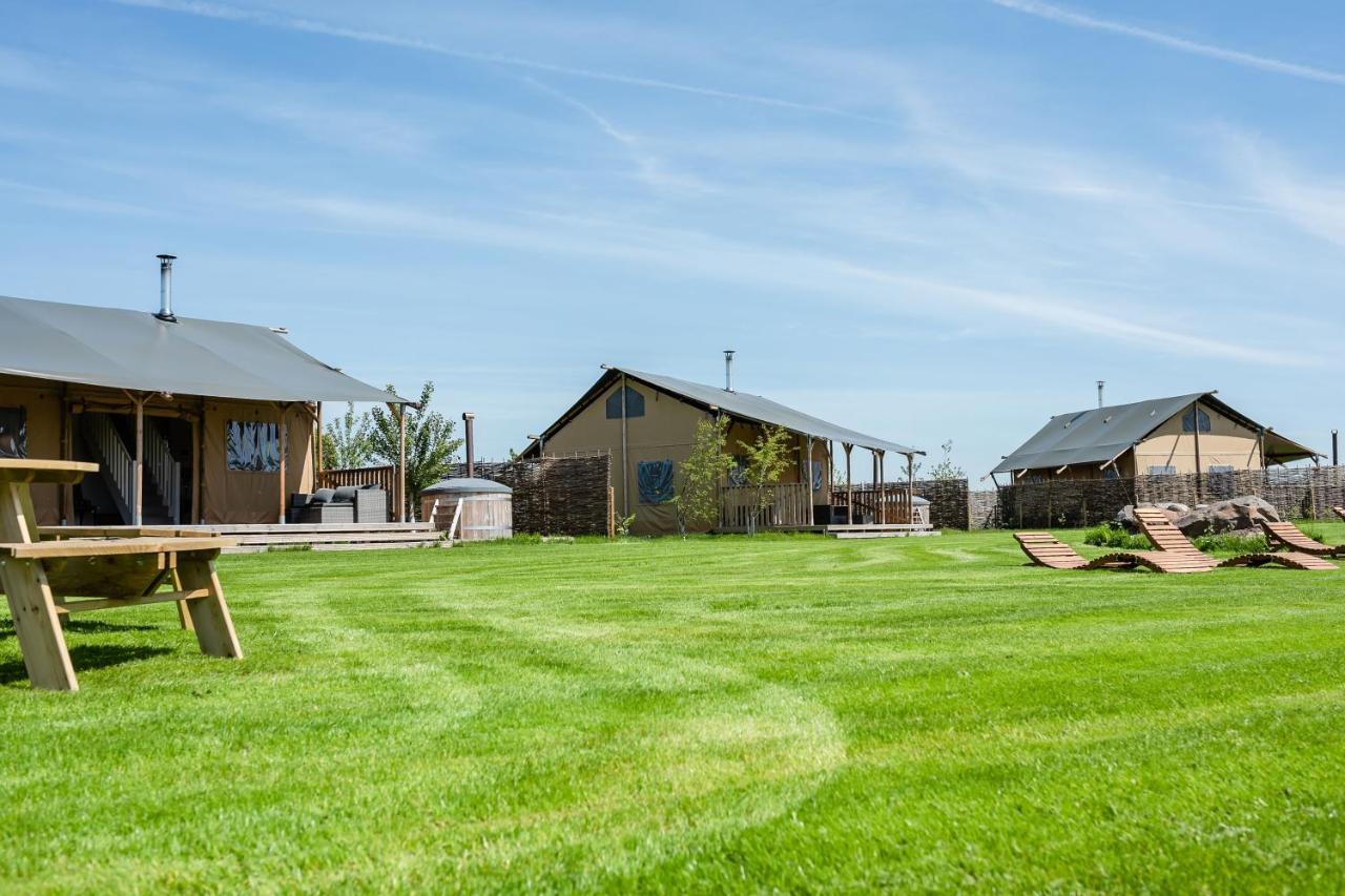 Hencote Vineyard Glamping Village 슈루즈버리 외부 사진