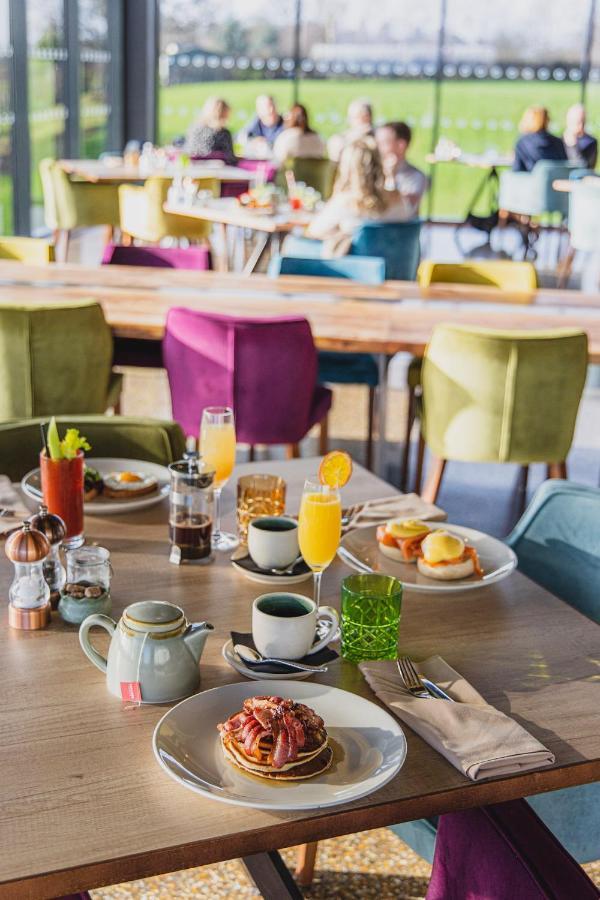 Hencote Vineyard Glamping Village 슈루즈버리 외부 사진