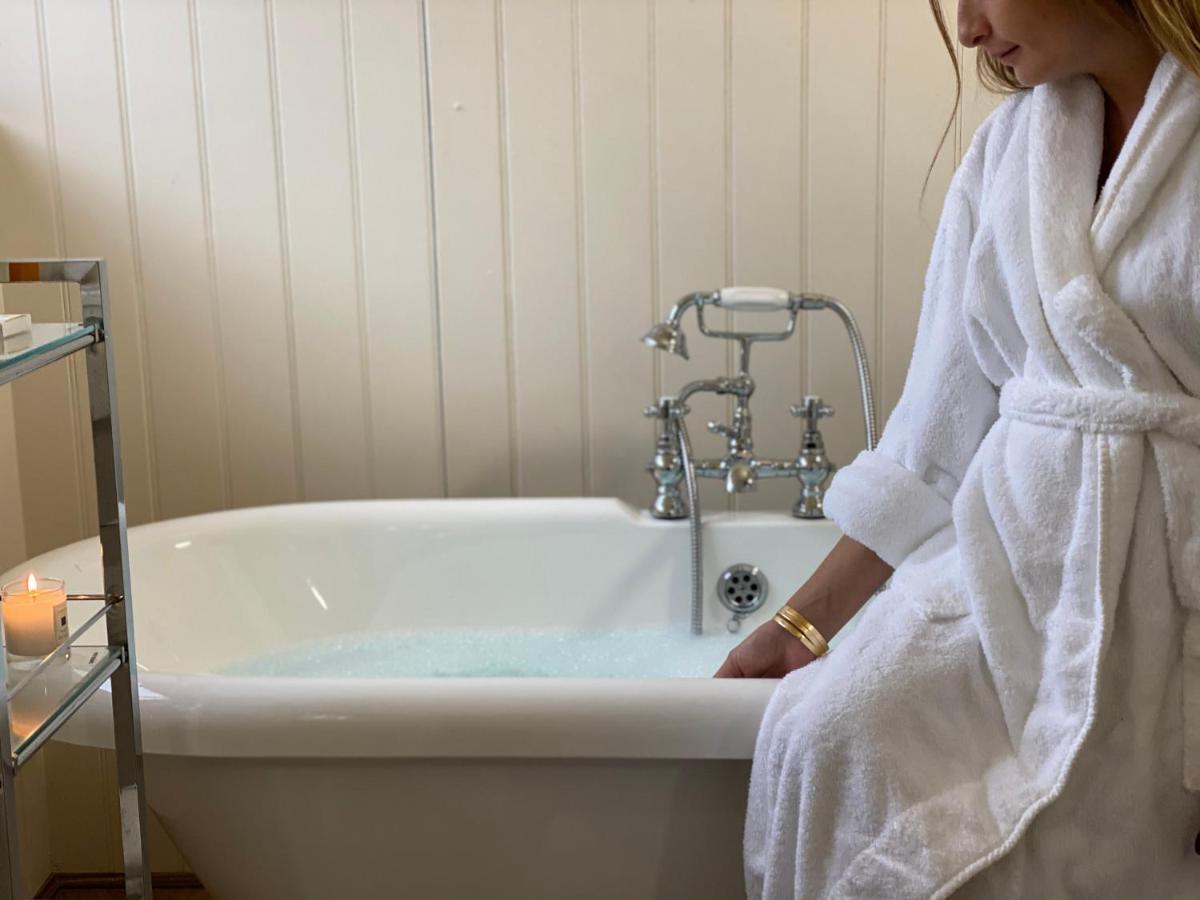 Hencote Vineyard Glamping Village 슈루즈버리 외부 사진